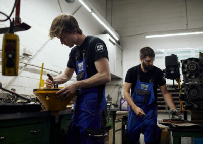 Firmenfotos Motoren Henze