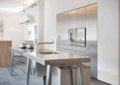 Referenzfoto - Shooting bulthaup - matte Edelstahlküche